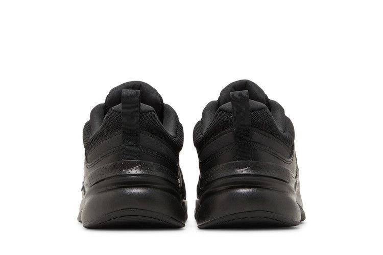 Кроссовки Nike Defy All Day 'Triple Black'