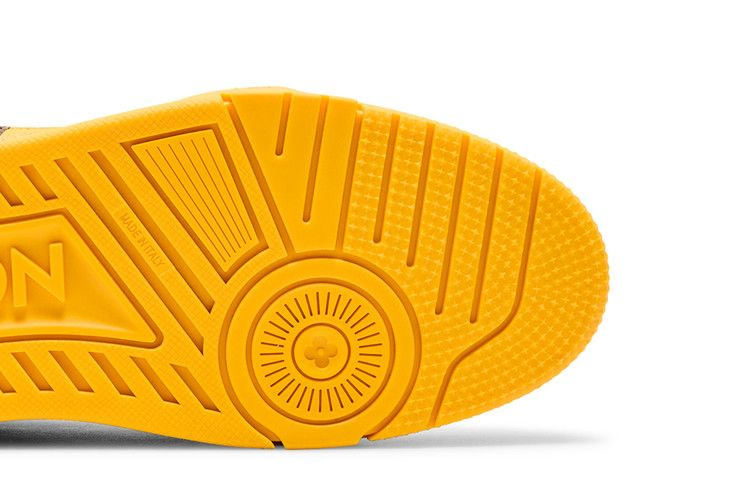 louis-vuitton-trainer-damier-pop-yellow-1acn4j_04