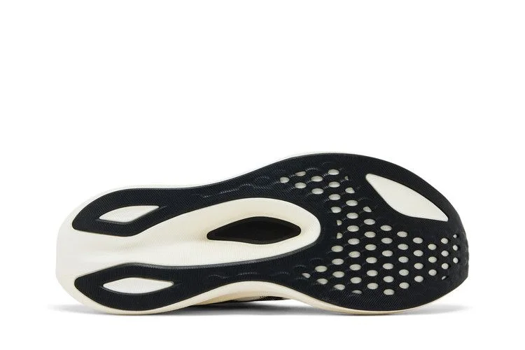 Кроссовки ASICS Wmns Magic Speed 4 'White Black'