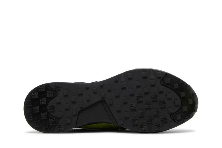 Krossovki-Givenchy-GIV-1-Light-Runner-Black-Yellow-3