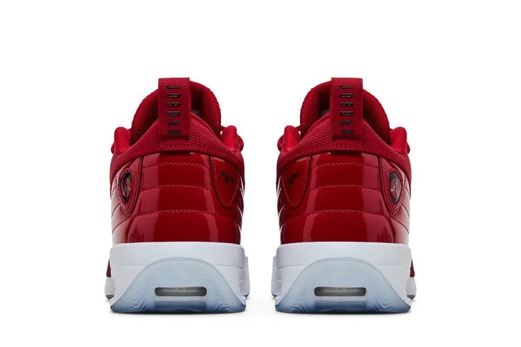 Кроссовки Air Jordan Max Aura 6 'Varsity Red'