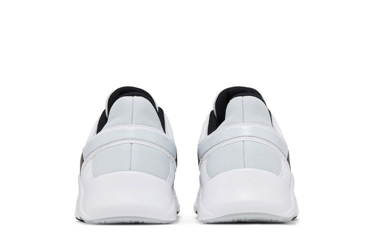 Кроссовки Nike Legend Essential 2 'Pure Platinum'