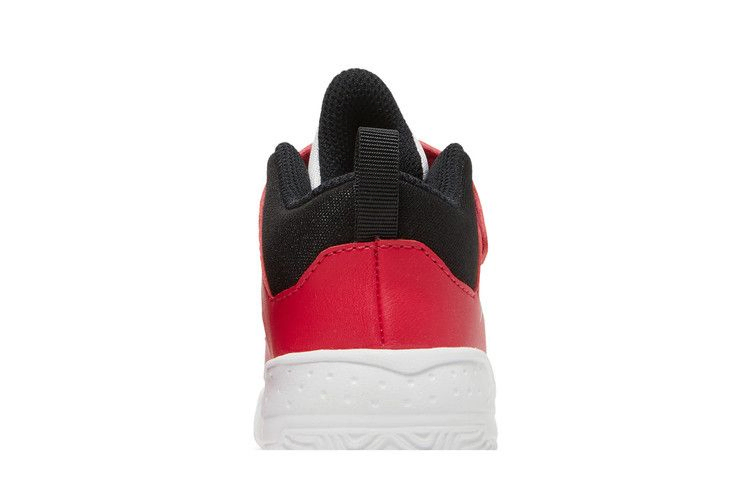 jordan-max-aura-3-td-white-very-berry-da8023-106_06