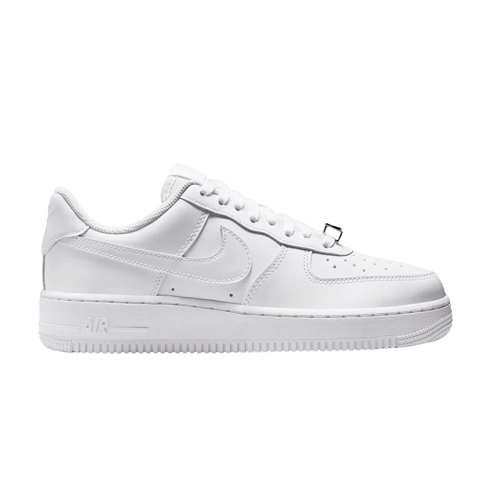 Krossovki-Nike-Wmns-Air-Force-1-07-White