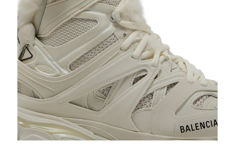 Кроссовки Balenciaga Wmns Track Hike 'Faux Fur - Beige'