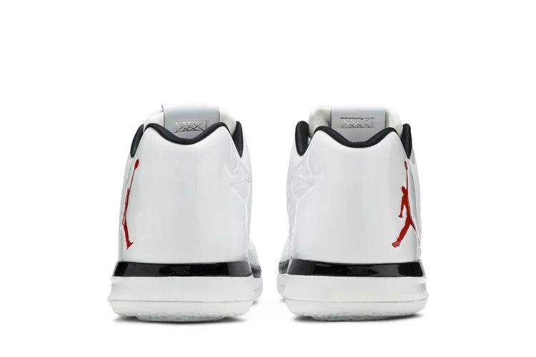 Krossovki-Air-Jordan-31-Low-Bulls-5