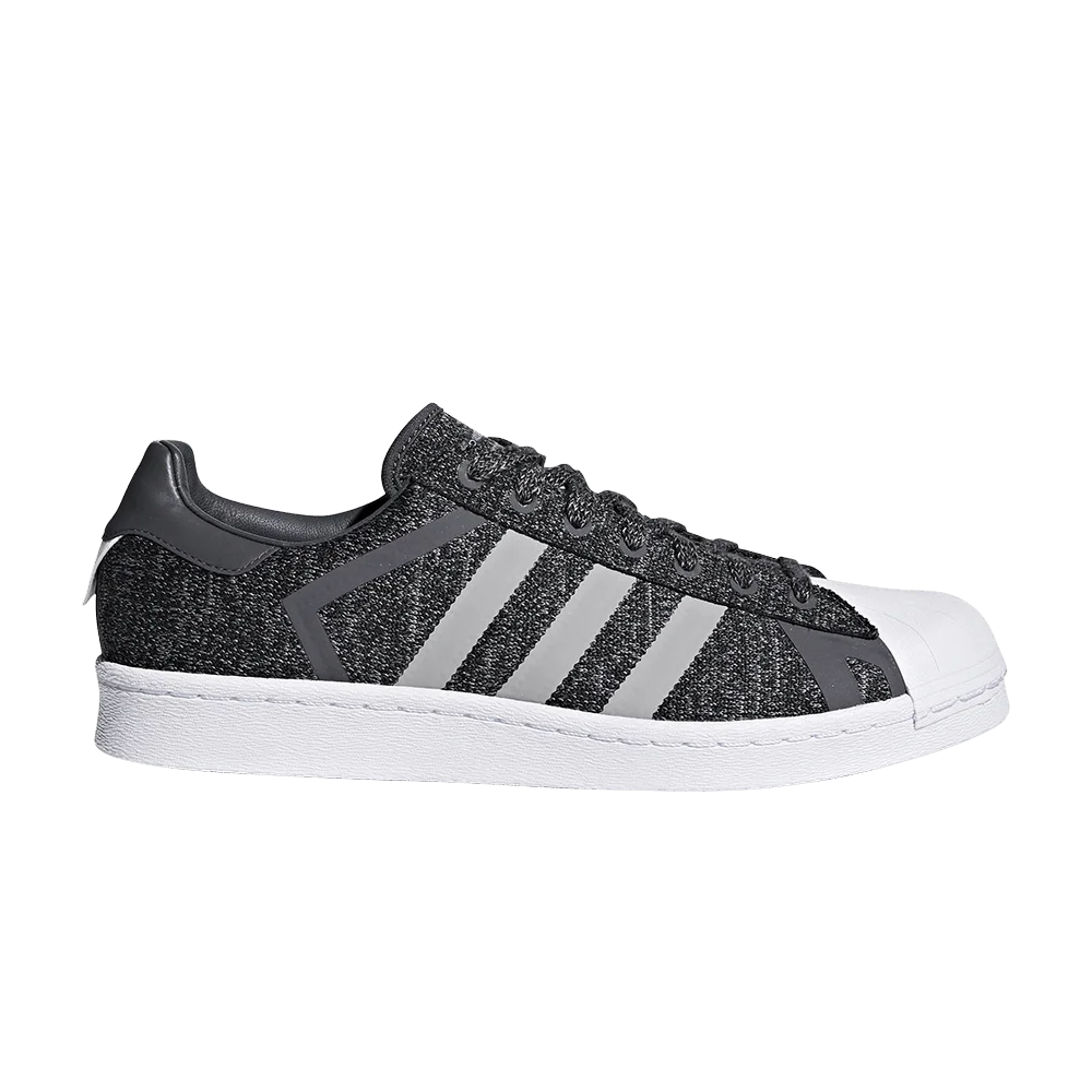 Krossovki-White-Mountaineering-x-adidas-Superstar-Core-Black