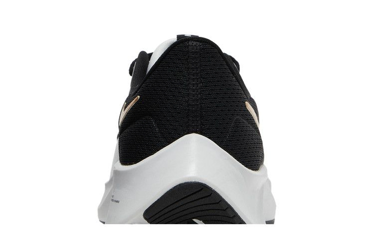Кроссовки Nike Air Zoom Pegasus 38 GS 'Photon Dust Metallic Gold Coin'