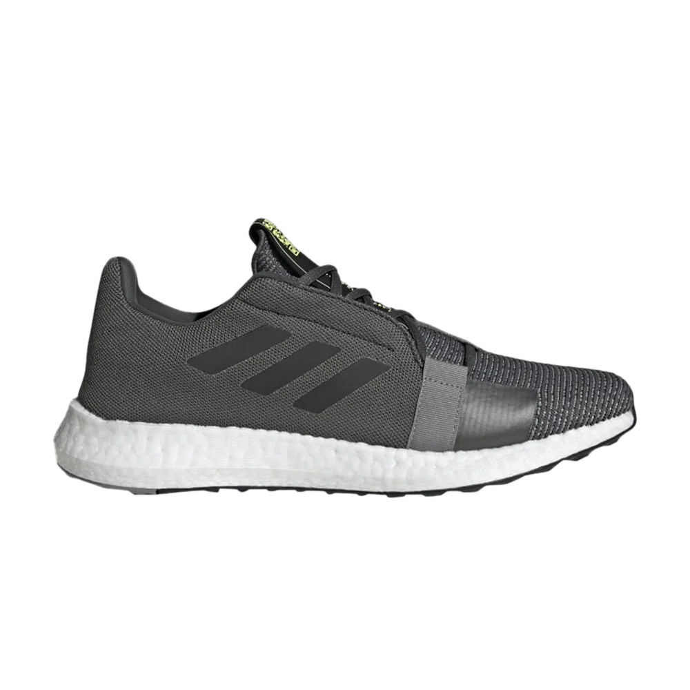 Krossovki-Adidas-SenseBoost-Go-Grey-Black
