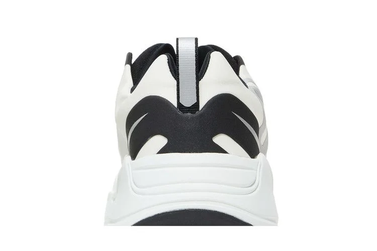 Кроссовки adidas Men's Yeezy Boost 700 MNVN Laceless 'Analog'