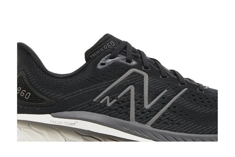 Krossovki-New-Balance-Fresh-Foam-X-860v13-2E-Wide-Black-Magnet-1