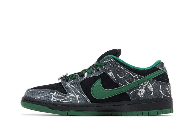there-skateboards-x-dunk-low-sb-ultra-humanized-special-box-hf7743-001-sb_02