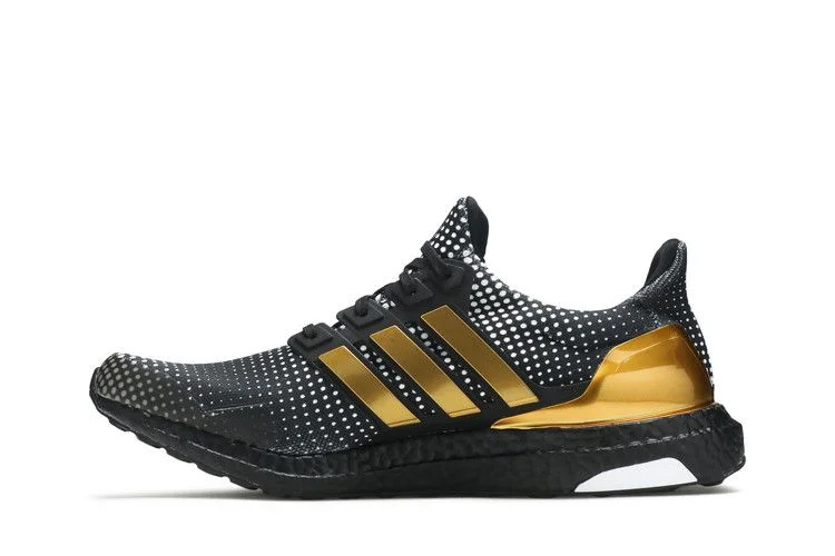 Кроссовки Patrick Mahomes x adidas UltraBoost DNA 'Black Gold'