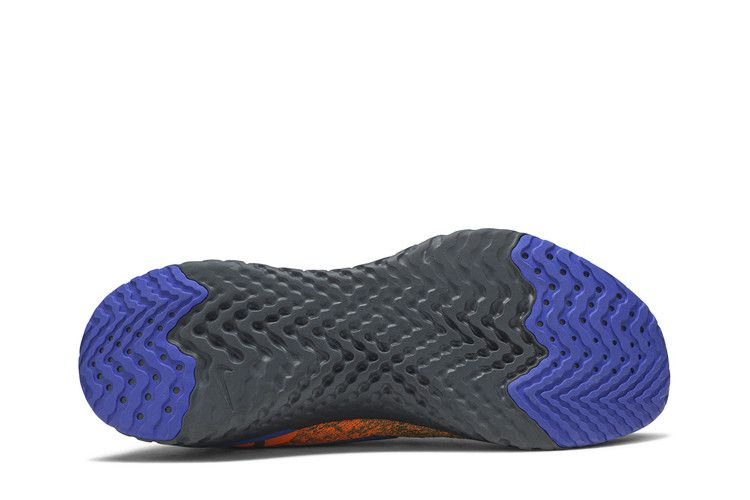 epic-react-flyknit-mowabb-av8068-200_03
