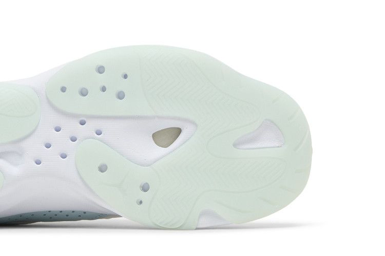 Кроссовки Wmns Air Jordan 11 CMFT Low 'Igloo'