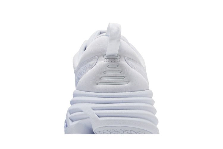 bondi-8-triple-white-1123202-wwh_06
