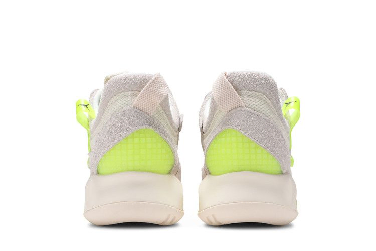 jordan-ma2-pale-ivory-volt-cv8122-107_05