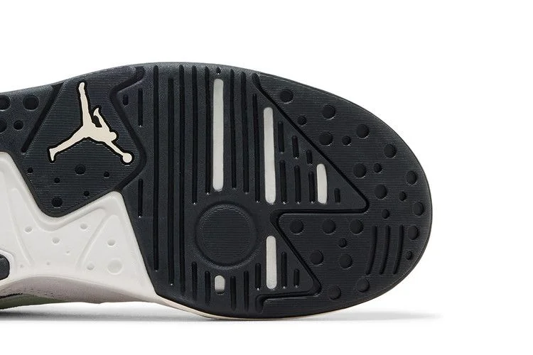 Krossovki-Air-Jordan-CMFT-Era-Cool-Grey-Iris-Whisper-Jade-Aura-4