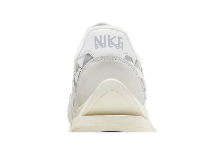 Кроссовки Jean Paul Gaultier x sacai x Nike VaporWaffle Woven 'White'