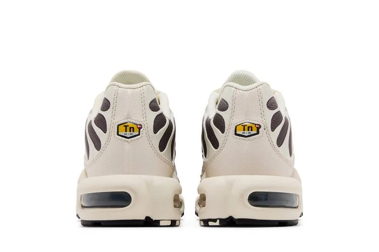 Кроссовки Nike Air Max Plus 'Light Orewood Cave Stone'