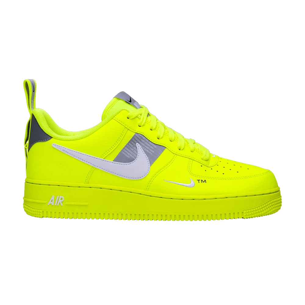 Krossovki-Nike-Air-Force-1-07-LV8-Overbranding