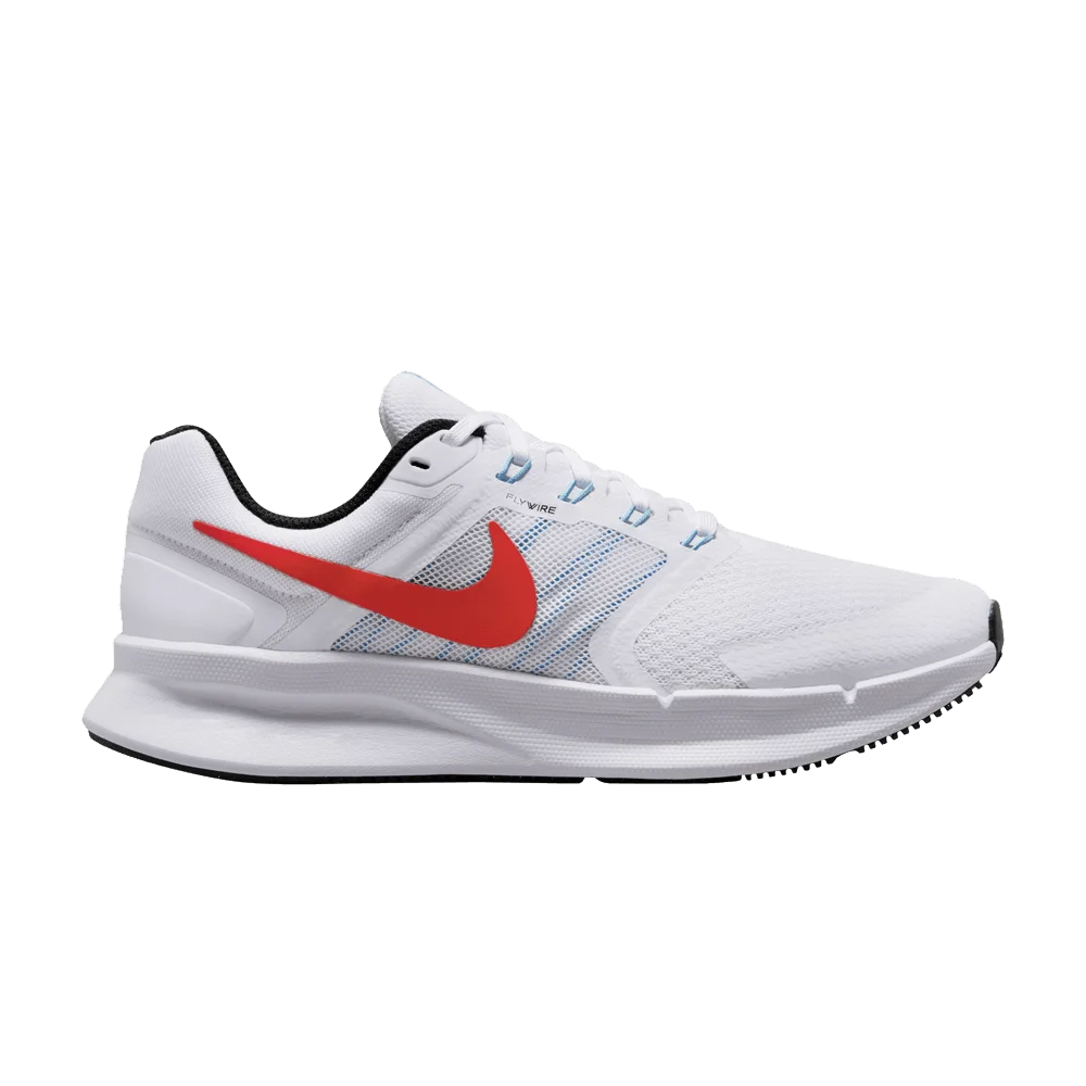 Krossovki-Nike-Wmns-Run-Swift-3-White-Picante-Red