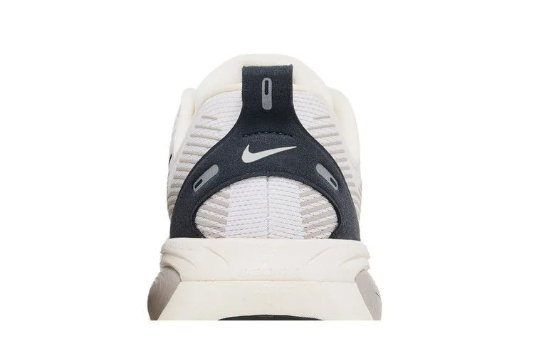 Кроссовки Nike Vomero 18 'Run Pack'