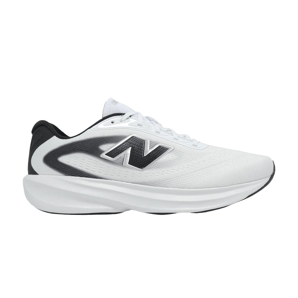 Krossovki-New-Balance-Fresh-Foam-680-V9-2E-Wide-White-Black