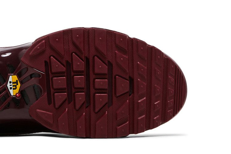 Кроссовки Nike Air Max Plus Tiempo 'Team Red'