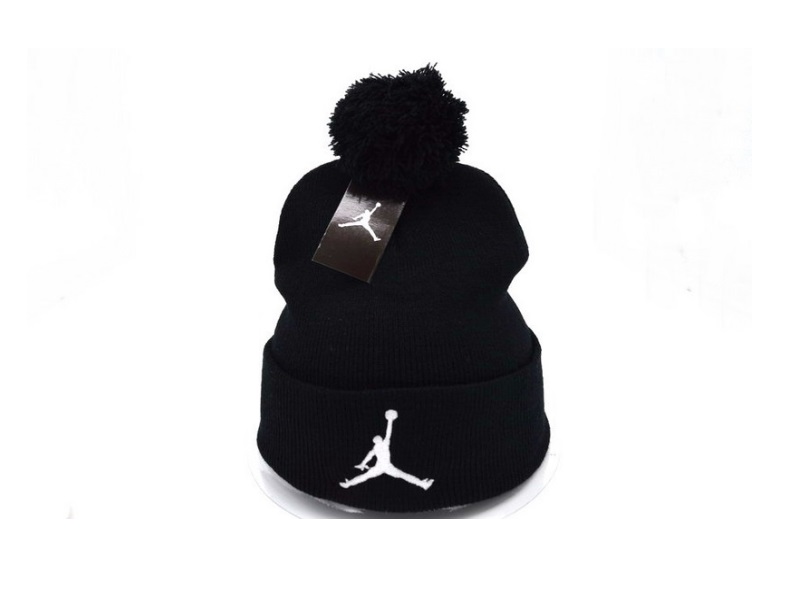 Шапка Air Jordan #2 с помпоном