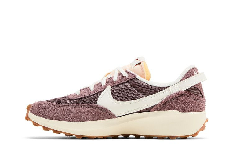 wmns-waffle-debut-vintage-plum-eclipse-sail-dx2931-200_02