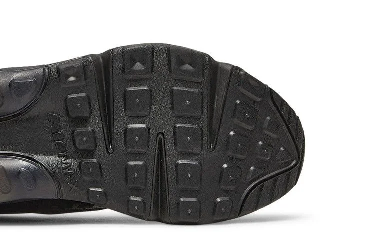 Кроссовки Nike Air Max 2090 'Black Metallic Gold'