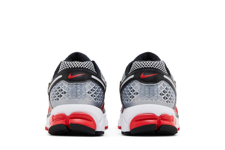 Кроссовки Nike Men's Air Zoom Vomero 5 'Metallic Silver University Red'