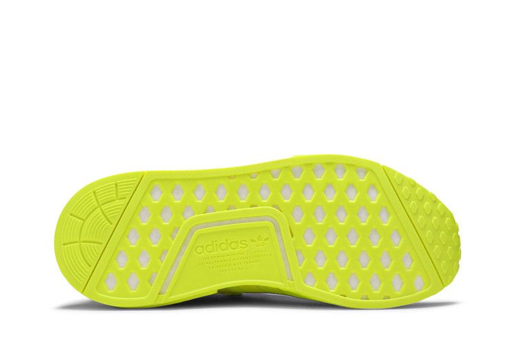 wmns-nmd_r1-solar-yellow-gw7691_03