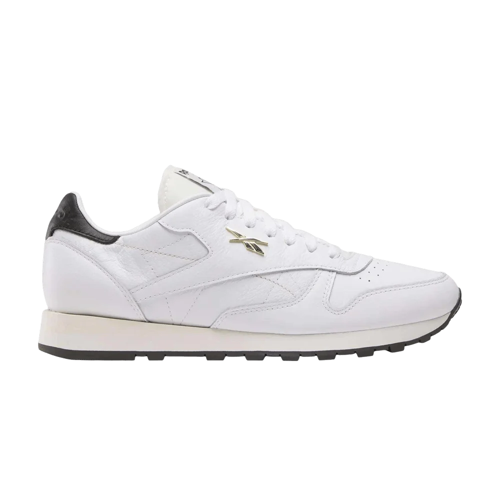 Krossovki-Reebok-Classic-Leather-White-Black-Chalk