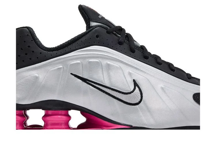 Krossovki-Nike-Wmns-Shox-R4-Black-Metallic-Silver-Pinksicle-1