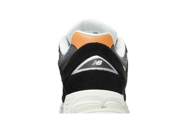 Кроссовки New Balance 2002R 'Black Sepia'
