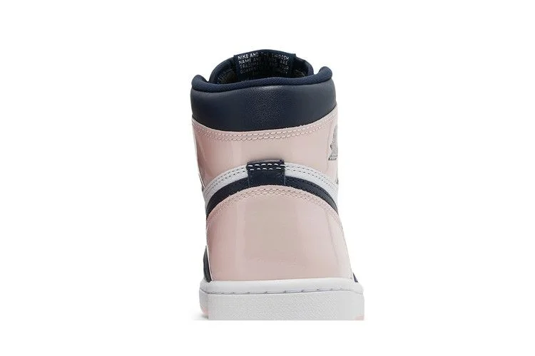 Кроссовки Wmns Air Jordan 1 Retro High OG SE 'Bubble Gum'