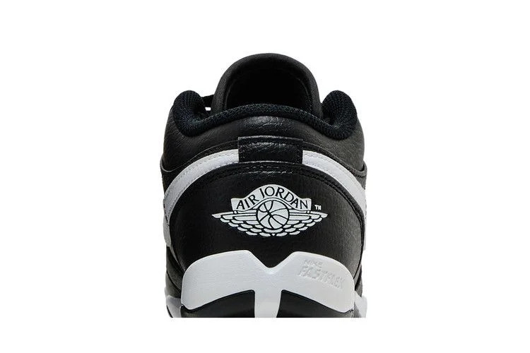 Кроссовки Air Jordan 1 Low Cleat GS 'Black White'