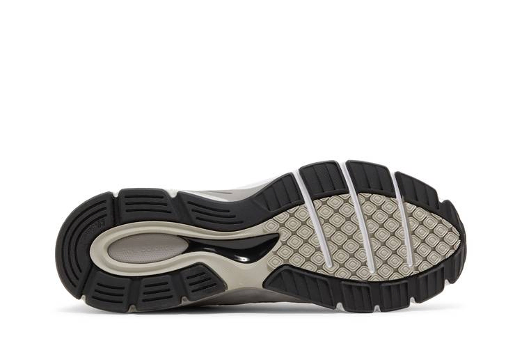 Кроссовки New Balance 990v4 Made in USA 'Grey Silver'
