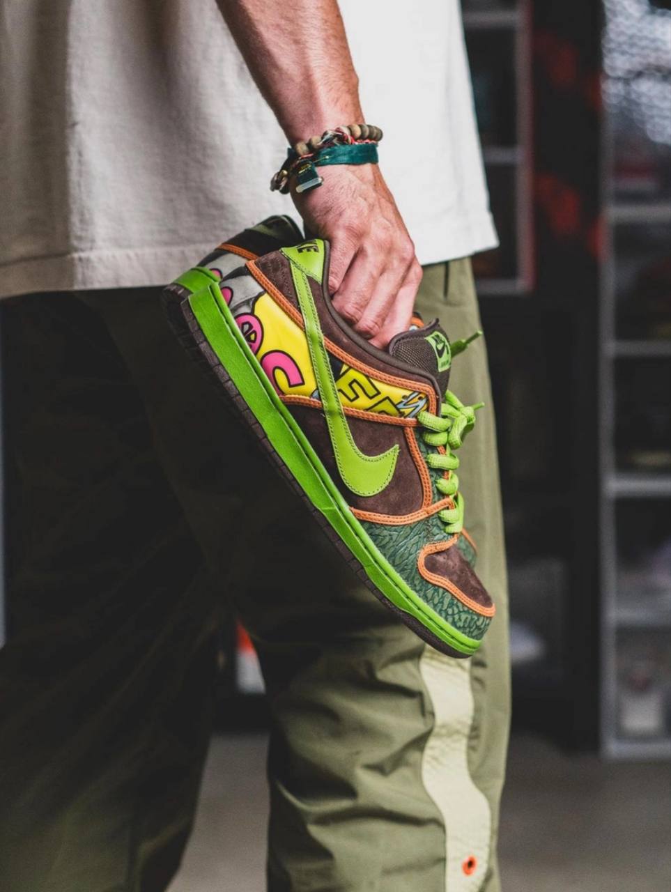 Nike-SB-Dunk-Low-De-La-Soul-3