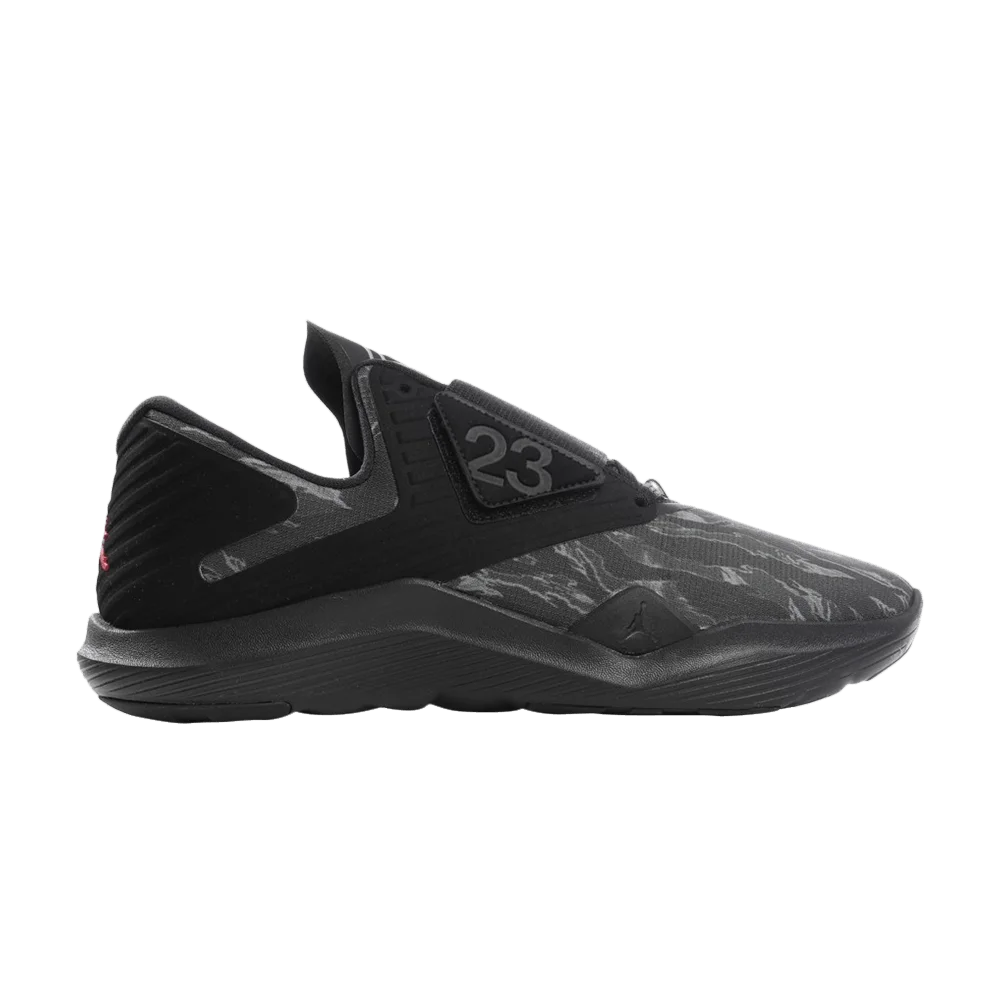 Krossovki-Air-Jordan-Relentless-Black-Gym-Red