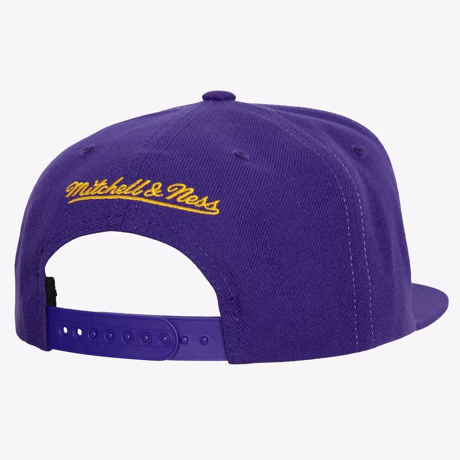 Бейсболка Mitchell & Ness Purple Los Angeles Lakers Day 4 Snapback Hat