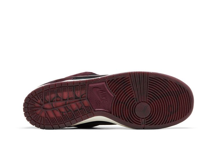 Кроссовки RIOT Skateshop x Nike Dunk Low Pro SB QS 'Mahogany Dark Beetroot'