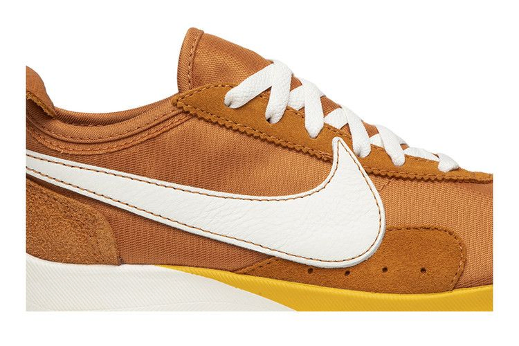 Кроссовки Nike Moon Racer QS 'Amarillo'