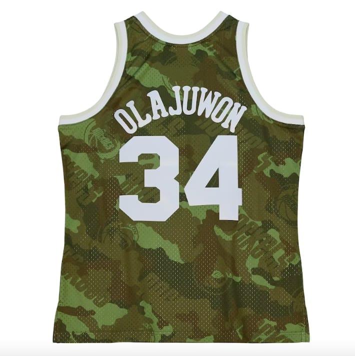 Баскетбольная джерси 1993-94 Houston Rockets #34 Hakeem Olajuwon Mitchell & Ness Ghost Green Camo Jersey