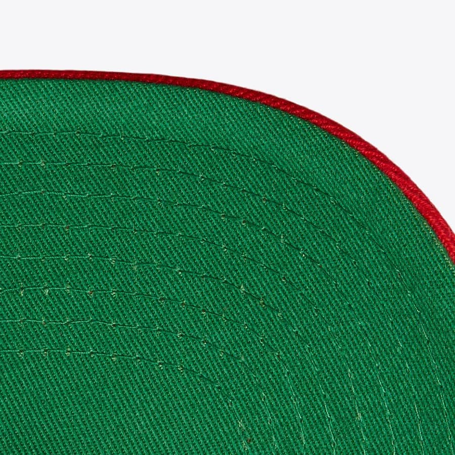Бейсболка Mitchell & Ness Cream Chicago Blackhawks Retro Type Pro Snapback Hat