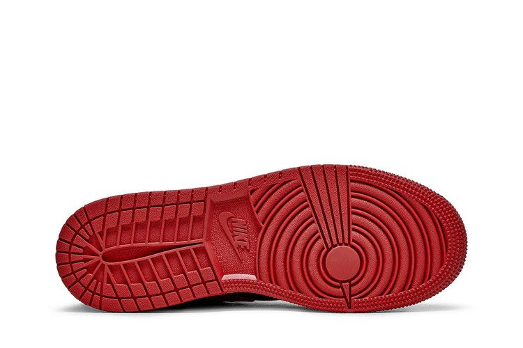 Кроссовки Air Jordan 1 High FlyEase GS 'Black Gym Red'