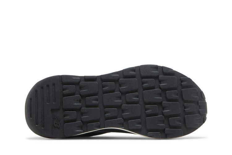 wmns-57-40-black-sea-salt-w5740chb_03