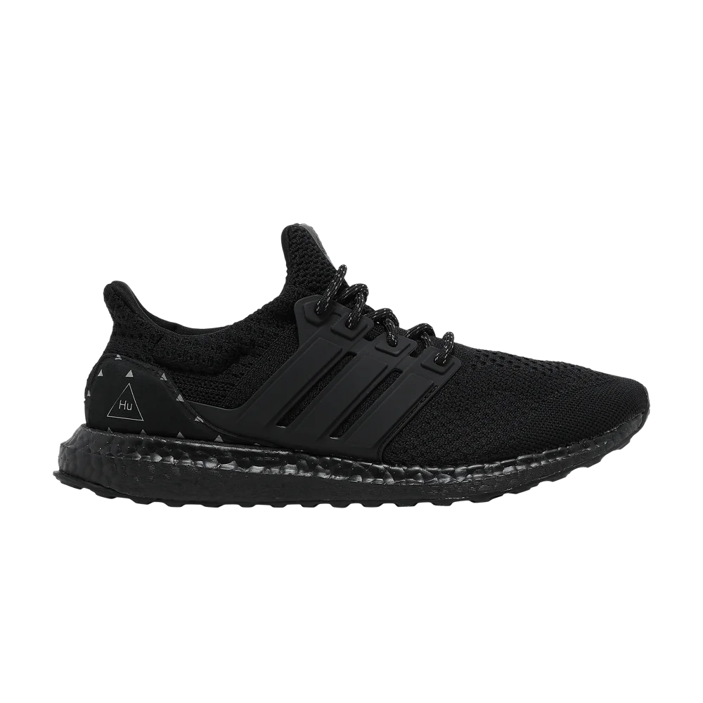Krossovki-Pharrell-x-Parley-x-adidas-UltraBoost-DNA-Black-Future